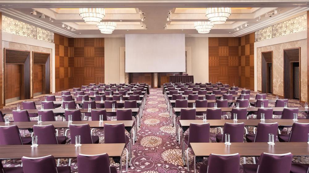 Sheraton Bratislava Hotel מראה חיצוני תמונה